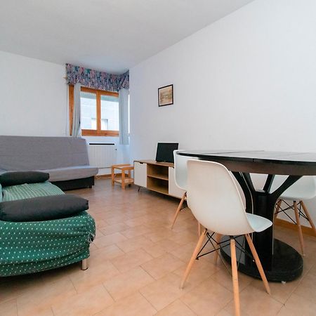 Apartamentos Jaca Ciudadela 3000 Dış mekan fotoğraf