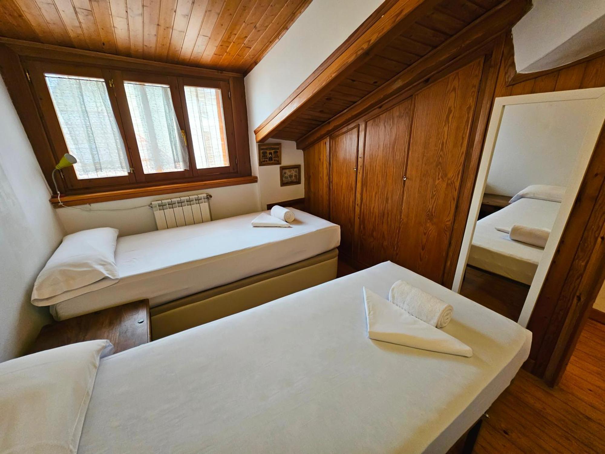 Apartamentos Jaca Ciudadela 3000 Dış mekan fotoğraf