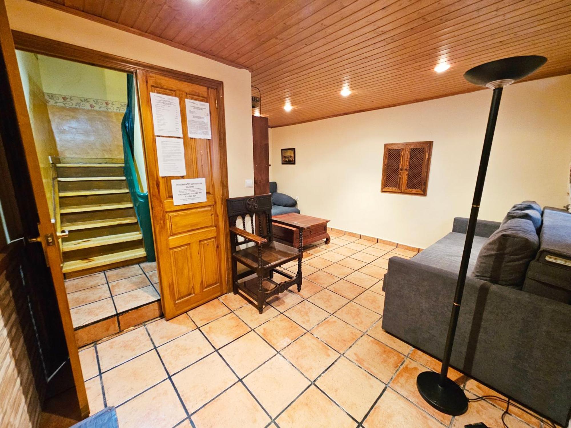 Apartamentos Jaca Ciudadela 3000 Dış mekan fotoğraf