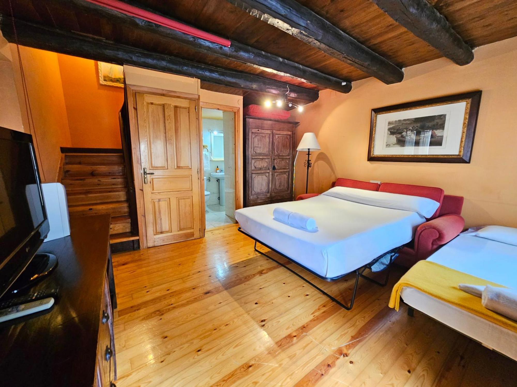 Apartamentos Jaca Ciudadela 3000 Dış mekan fotoğraf