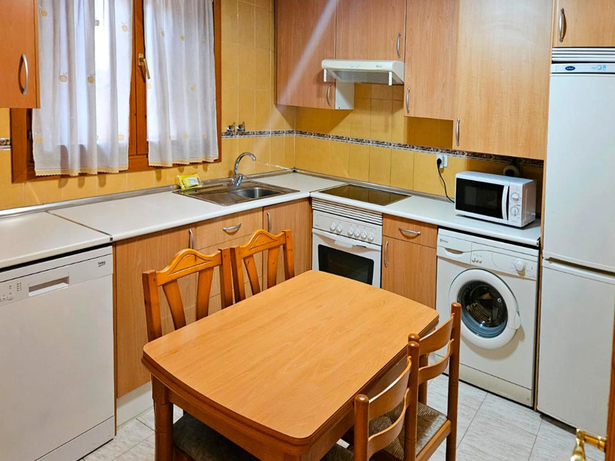 Apartamentos Jaca Ciudadela 3000 Dış mekan fotoğraf