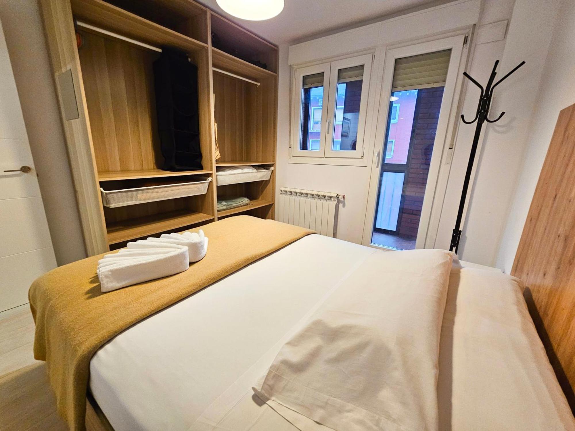 Apartamentos Jaca Ciudadela 3000 Dış mekan fotoğraf